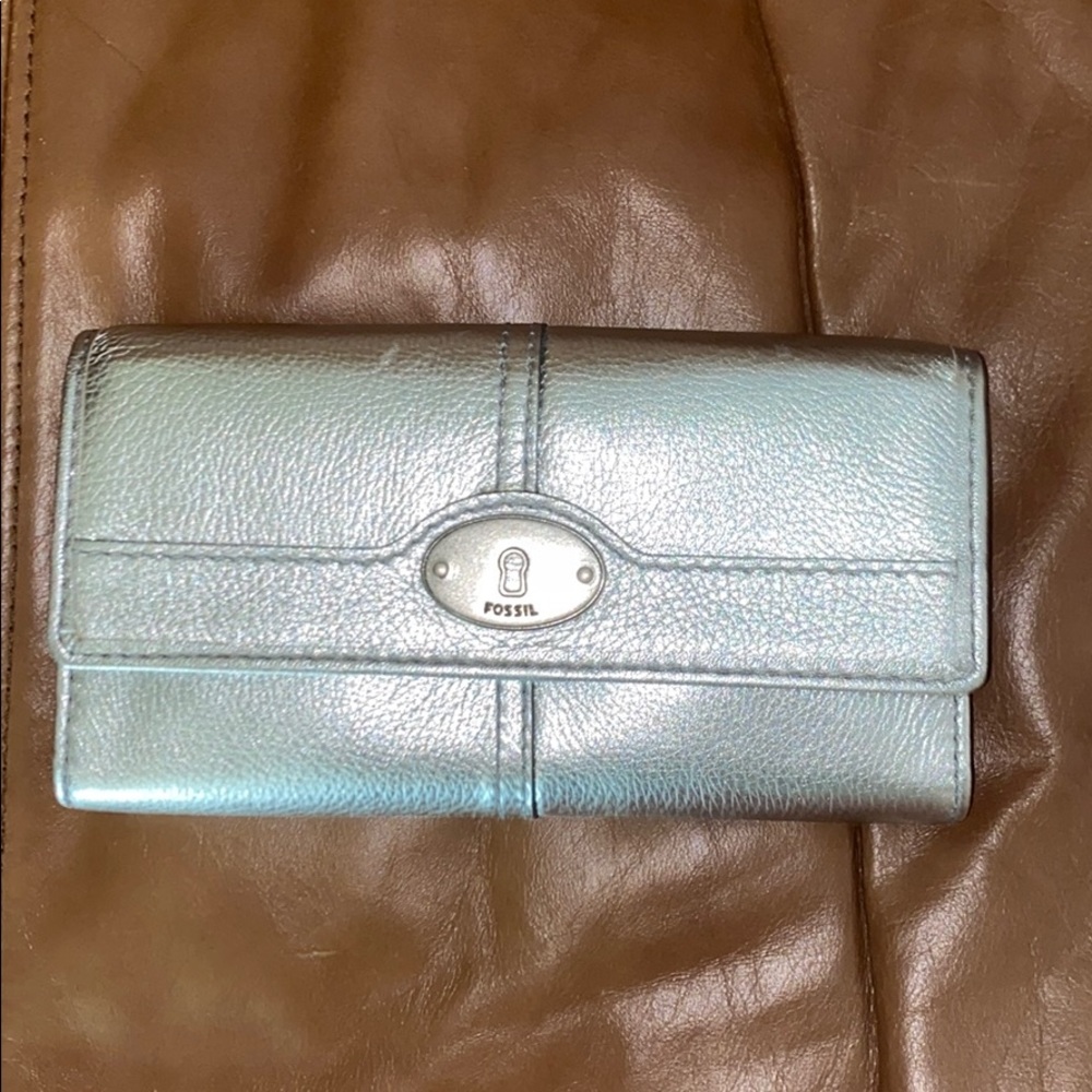 Fossil wallet